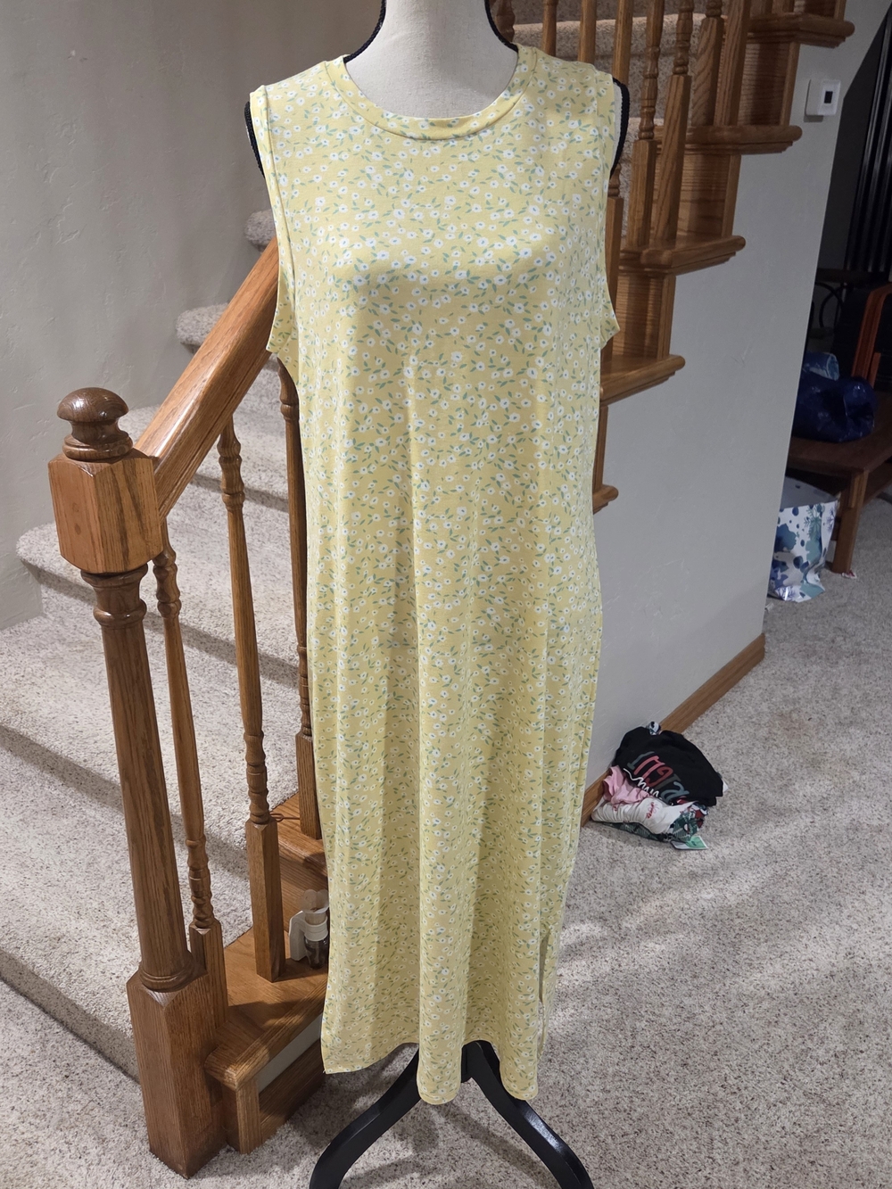 bobeau Yellow Floral Sleeveless Midi Dress